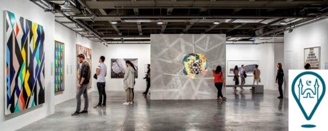Çağdaş Sanat Sahnesi: Modern İstanbul'da Galeriler ve Sergiler